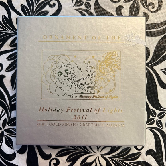 2011 Holiday Festival of Lights ornament - Picture 4 of 4